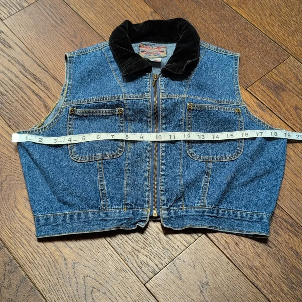 The Beverly Hills Denim Company - Vintage Denim Zip Up Vest With Velour Collar - Picture 5 of 7